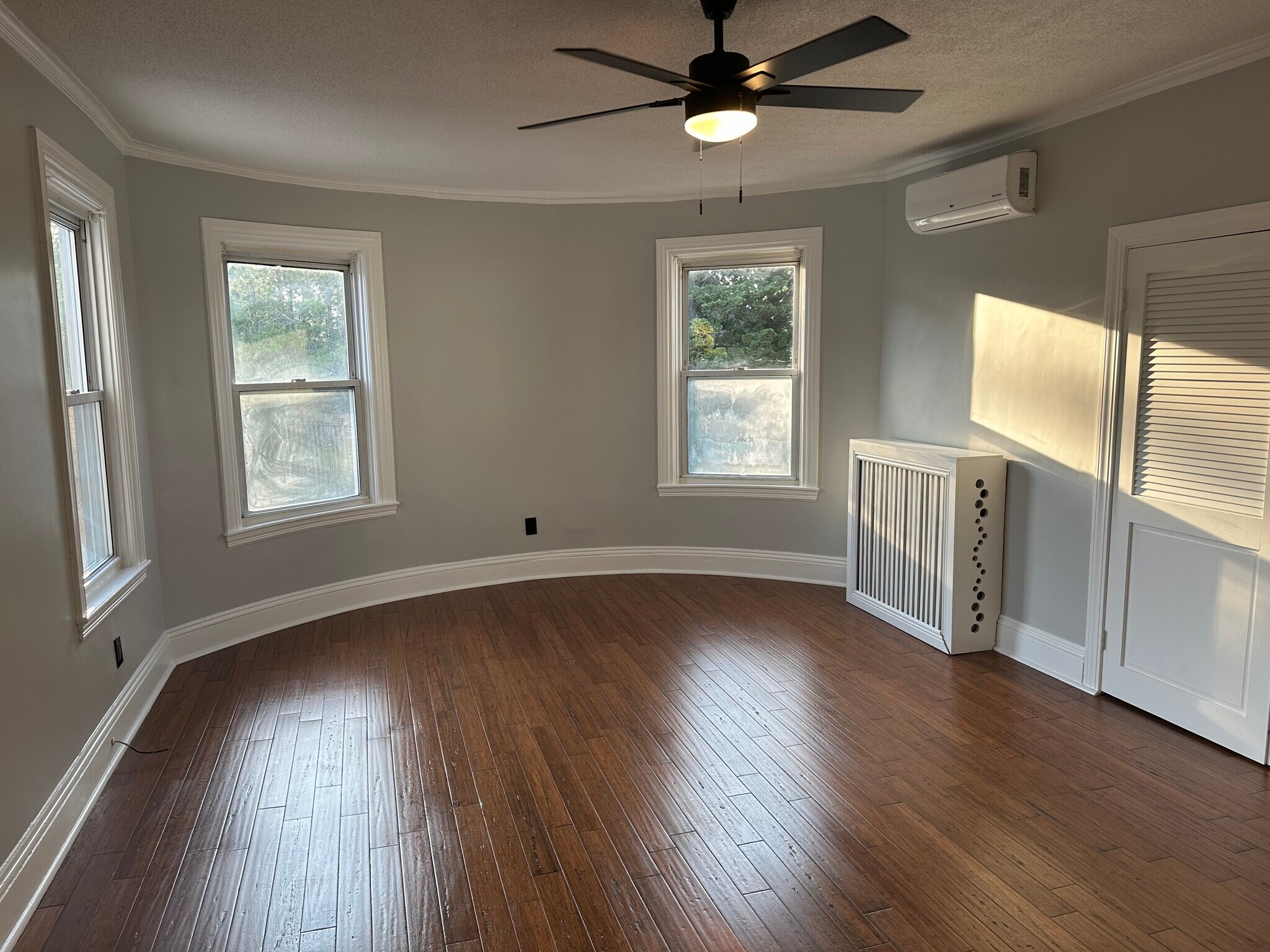 Building Photo - 205 Waterman Ave