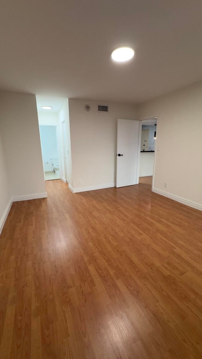 Building Photo - 2821 NE 163rd St