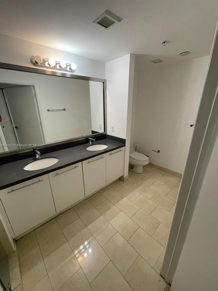 Building Photo - 90 SW 3rd St