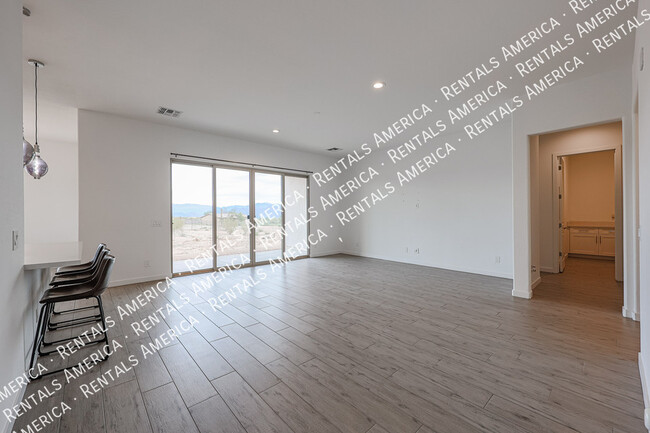 Building Photo - 16720 E Melanie Dr