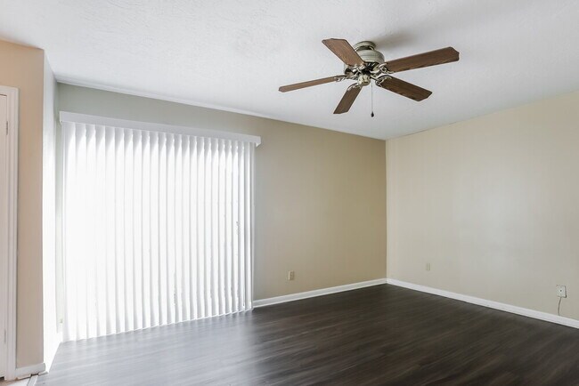 Building Photo - 11807 Gatlinburg Dr