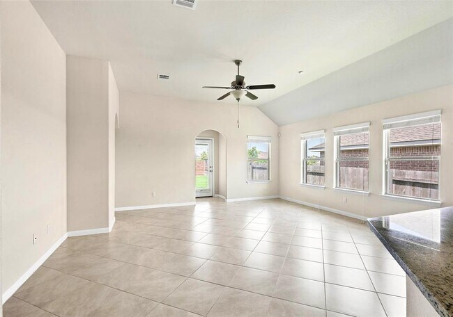 Building Photo - 1005 Fountain Grass Way
