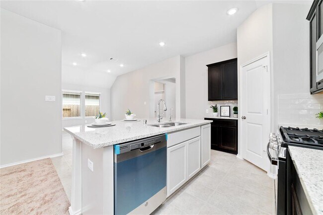 Building Photo - 20231 Moonlight Falls Ct