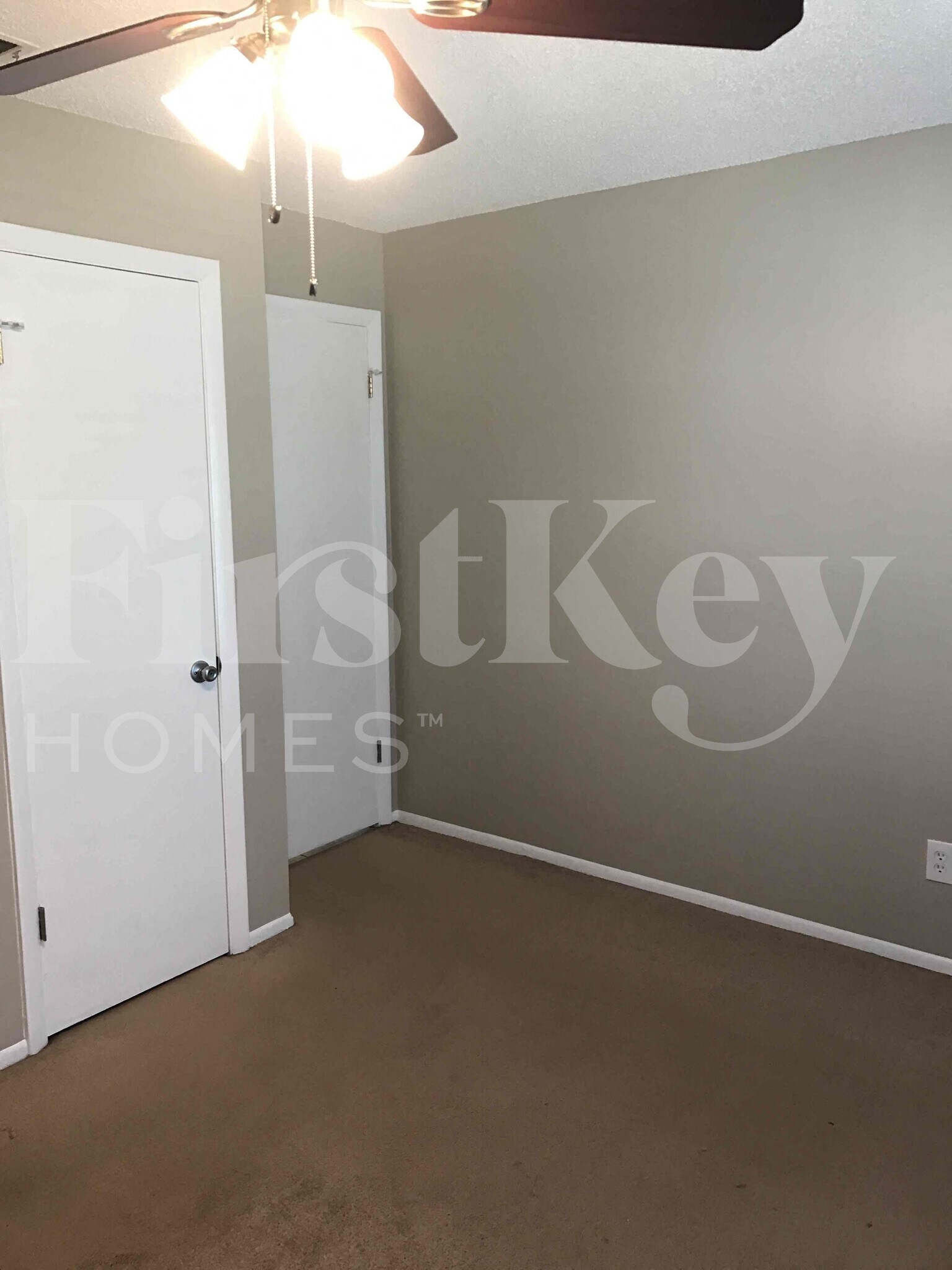 Building Photo - 660 Flagler Dr