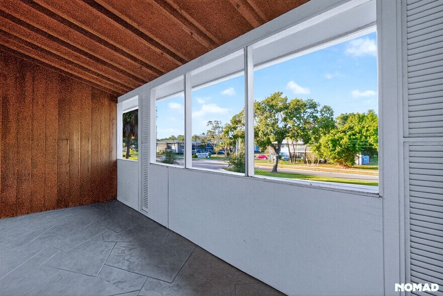 Building Photo - 3150 Pinellas Point Dr S