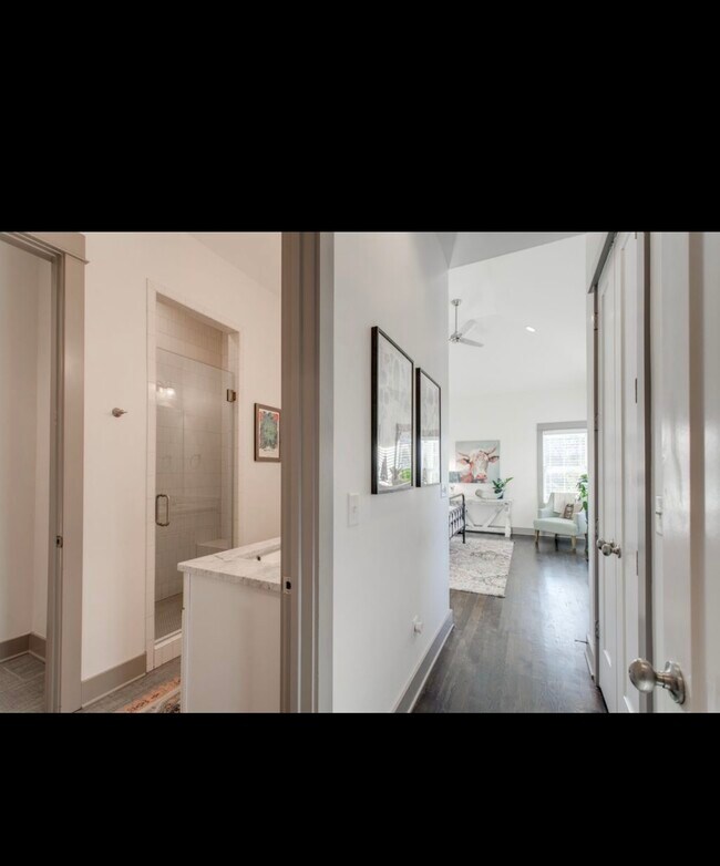 Building Photo - 2209 15th Ave N