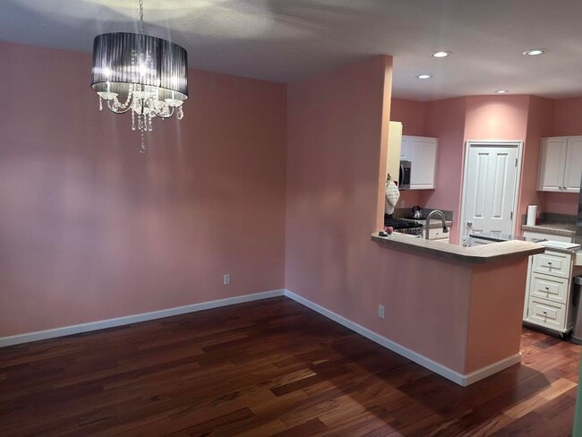 Building Photo - Beautiful Townhome Available in Prestigious Arbor Woods at Murrayhill