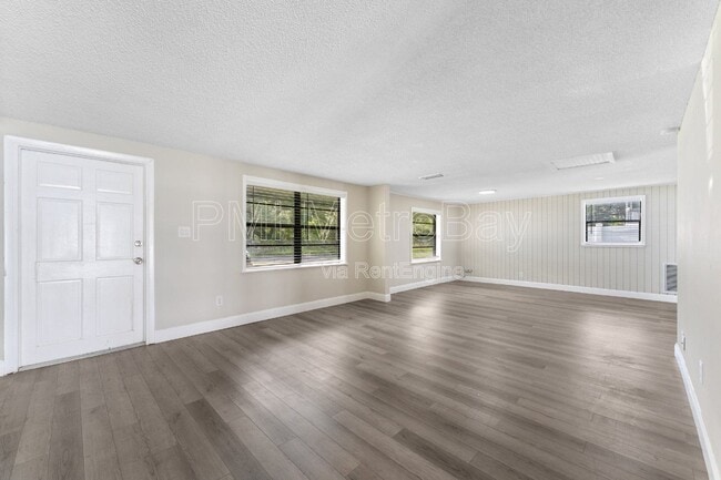 Building Photo - 6121 N Falkenburg Rd