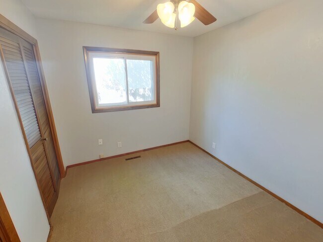 Building Photo - 3BR Andover Home for Rent