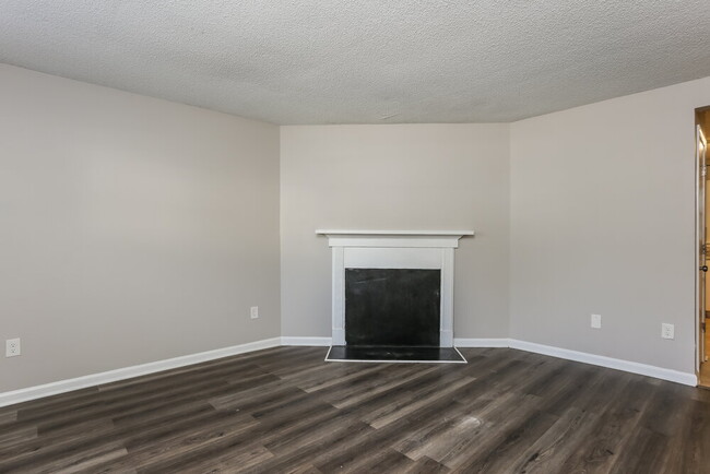 Building Photo - 1699 Winchester Way SE