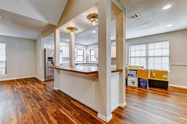 Building Photo - 1522 Mayweather Ln