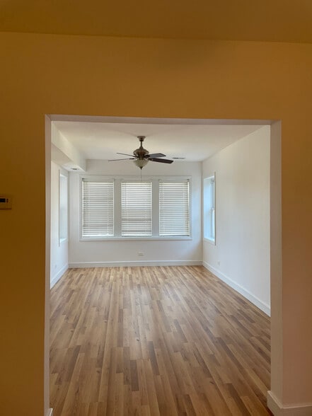 Building Photo - 5055 W Montana St