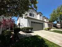 Building Photo - 2 story home, gated community, near Shops ...