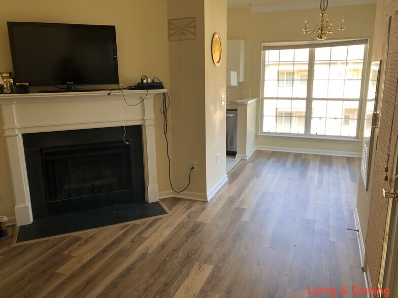 Building Photo - 4561 Strutfield Ln