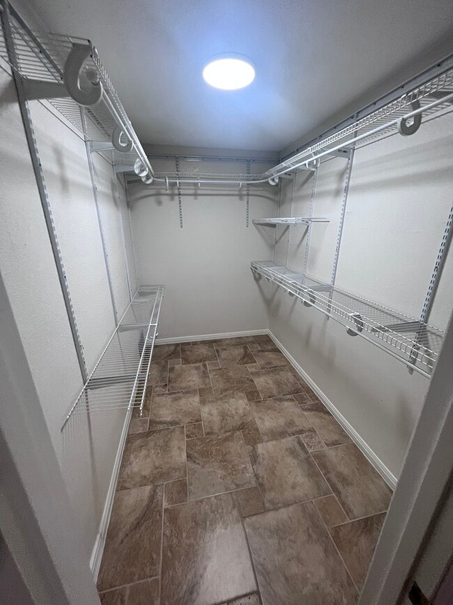 Building Photo - 502 Dowitcher Cir