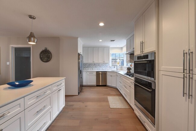 Building Photo - 1706 Cedar Creek Ct