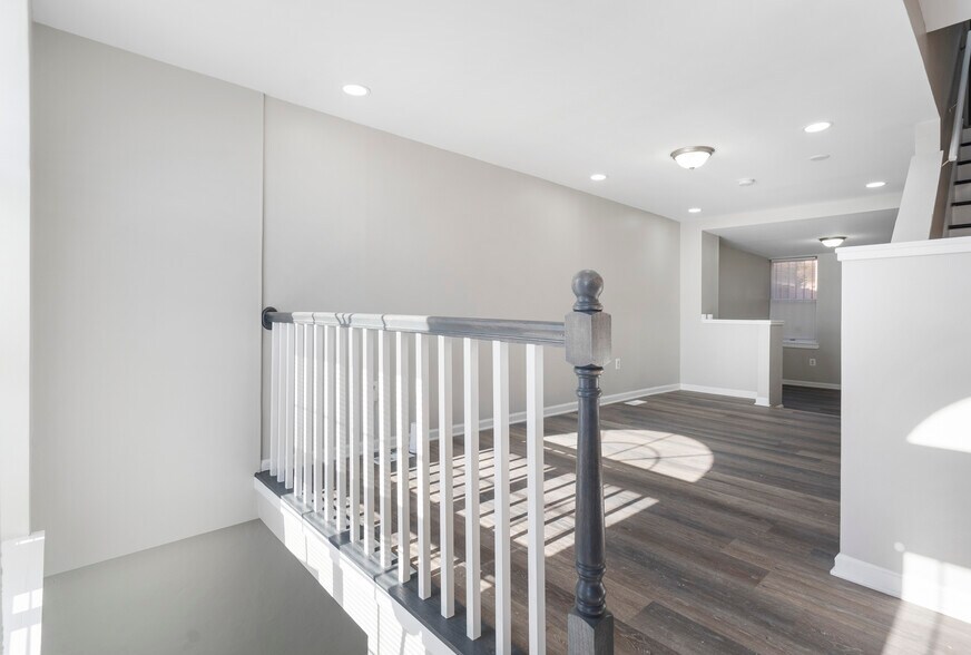 Building Photo - 1512 E Lafayette Ave
