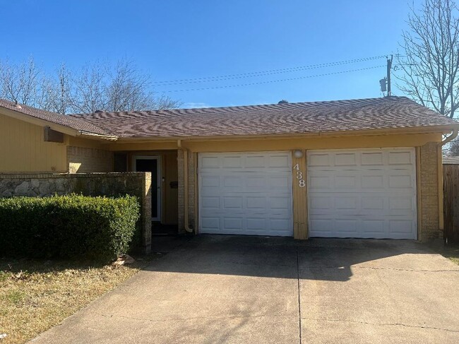 Primary Photo - 438 Azalea Ln