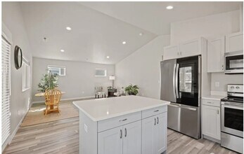 Building Photo - Newer Construction Home in Gated Community