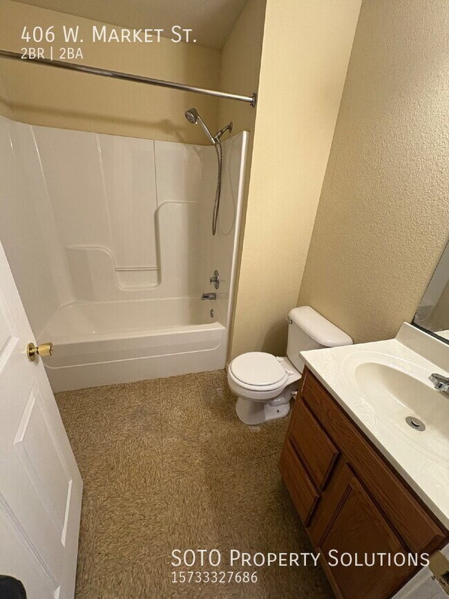 Building Photo - 406 W Market St