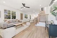 Building Photo - 1337 Van Buren Ave