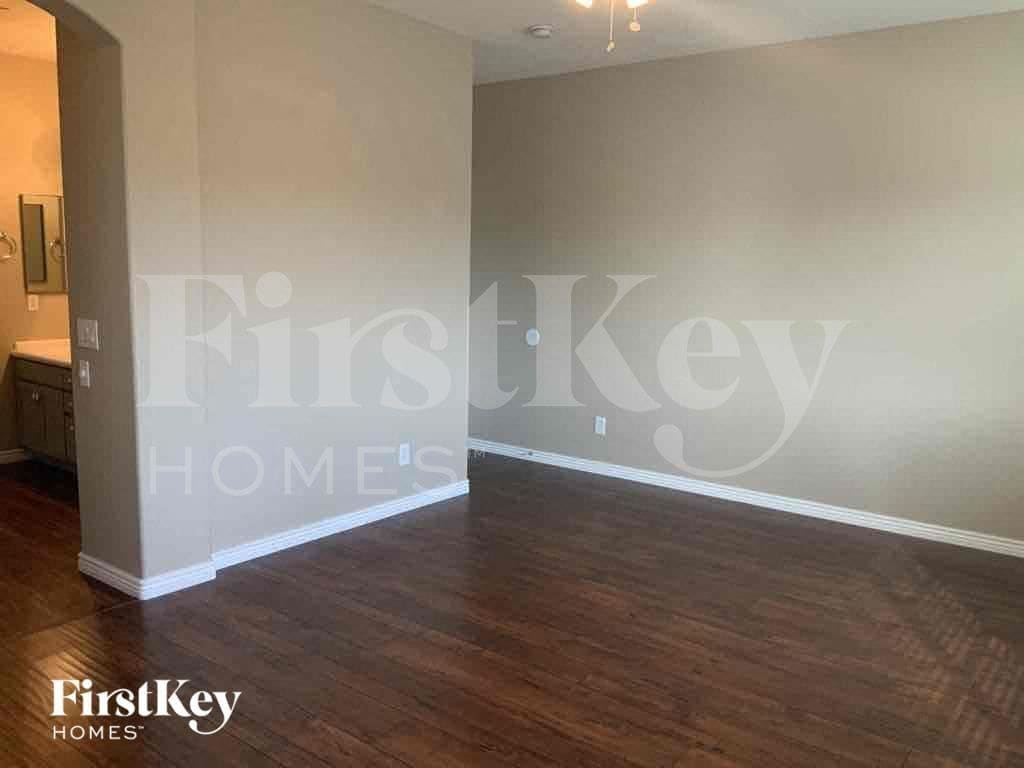 Building Photo - 17424 N 19th Terrace