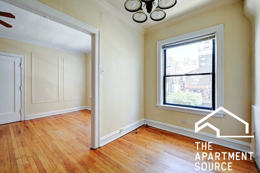 Building Photo - 1154 N Dearborn St