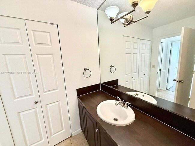 Building Photo - 1727 Village Blvd