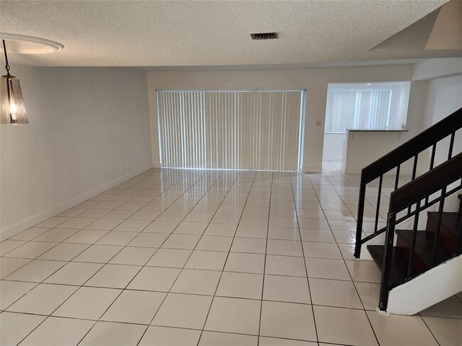 Building Photo - 5609 NW 18th St