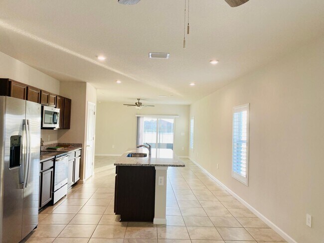 Building Photo - 106 Pummelo Pl