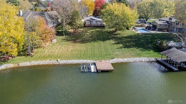 Building Photo - 679 Lakengren Dr