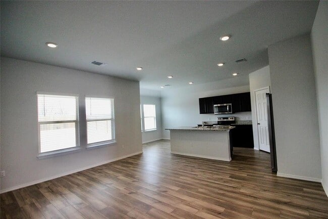 Building Photo - 602 Wyatt Wy