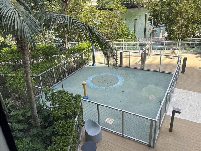 Building Photo - 16385 Biscayne Blvd