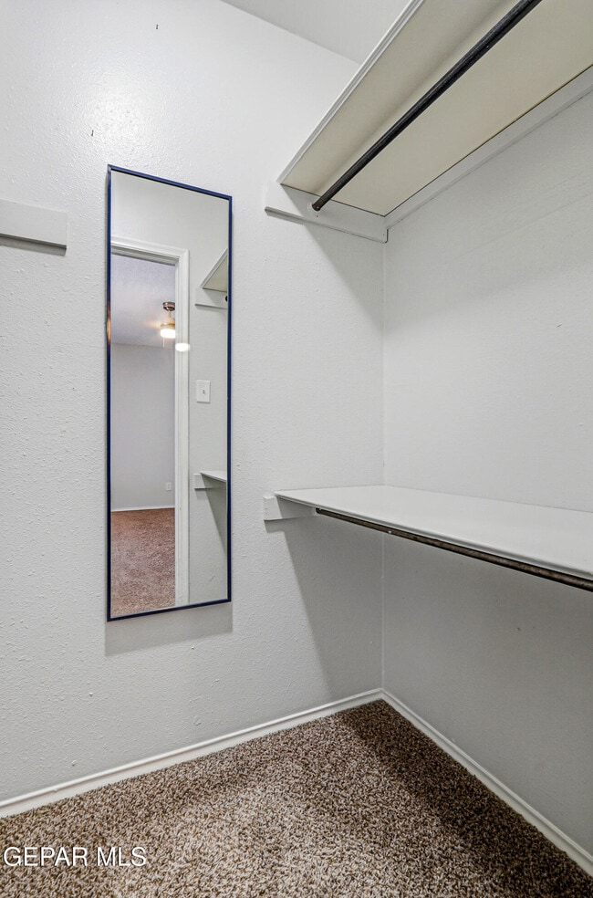 Building Photo - 6700 Escondido Dr