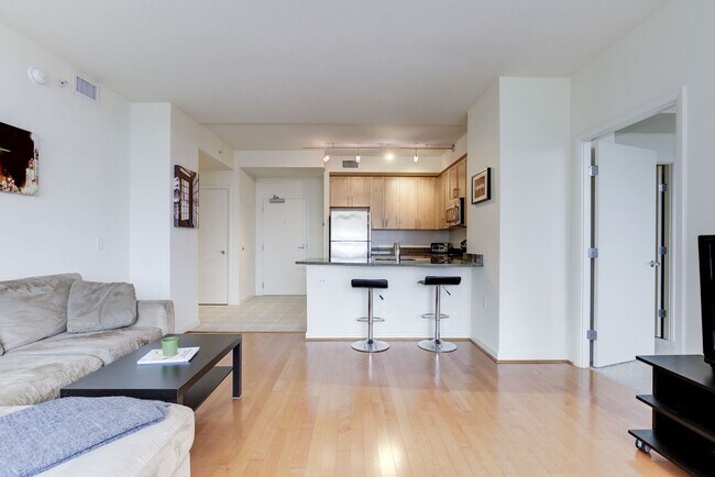 Building Photo - Luxurious Fully Furnished 2BR in the Heart of Mount Vernon Triangle!