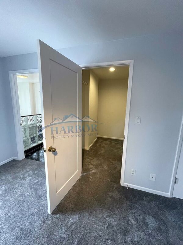 Building Photo - 3706 S Emily St