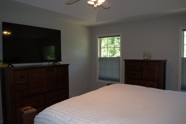 Building Photo - 309 Grampian Dr