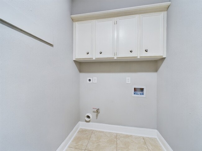 Building Photo - 11614 Taos Ln