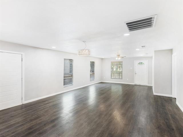 Building Photo - 2438 Lea Crest Dr