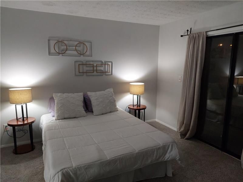 Building Photo - 1003 Dunbar Dr