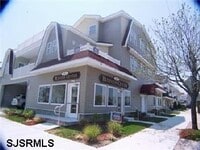 Building Photo - 1301 West Ave