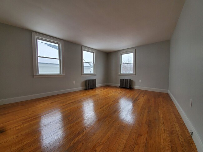 Building Photo - 444 Lafayette Rd