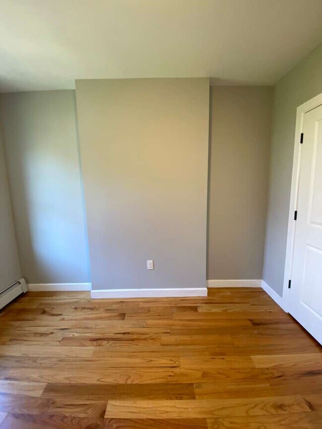 Building Photo - 52D  Yonkers-APT 3