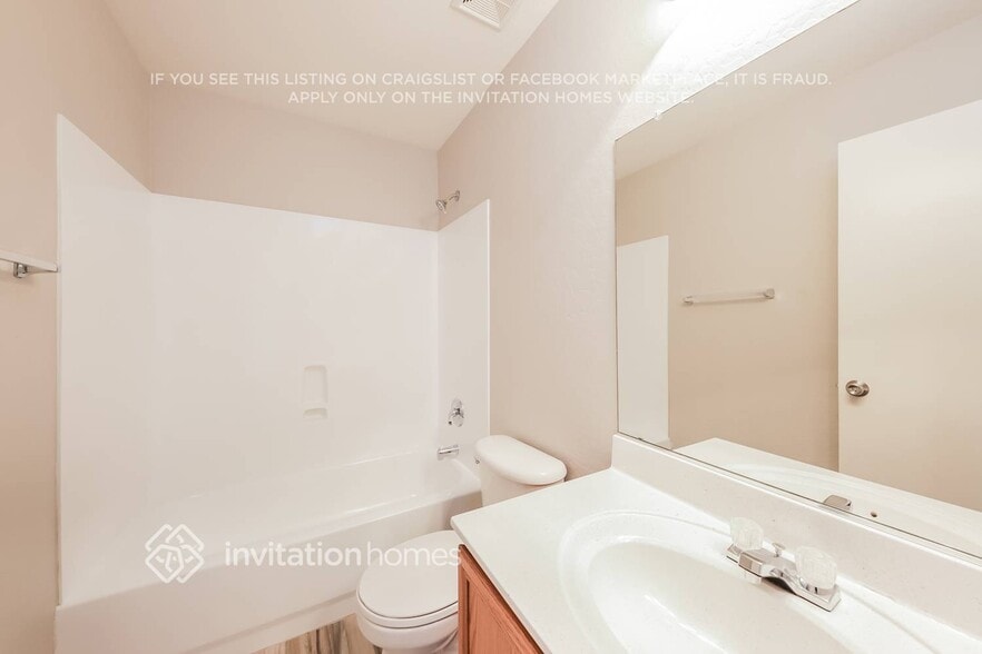 Building Photo - 12845 W Myer Ln