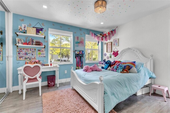 Building Photo - 4904 SW 166th Ave