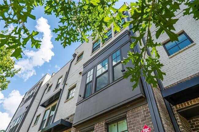 Building Photo - 1038 Culpepper St NW