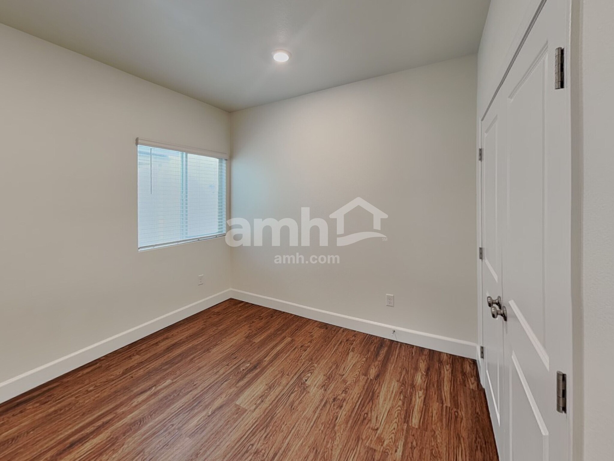 Building Photo - 341 Seville Ave