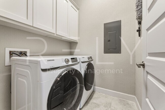 Building Photo - 240 Cross Timbers Dr