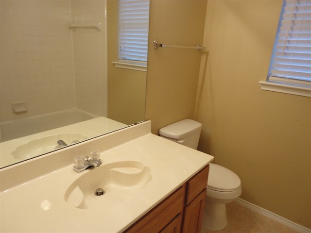 Building Photo - 4736 N Cascades St