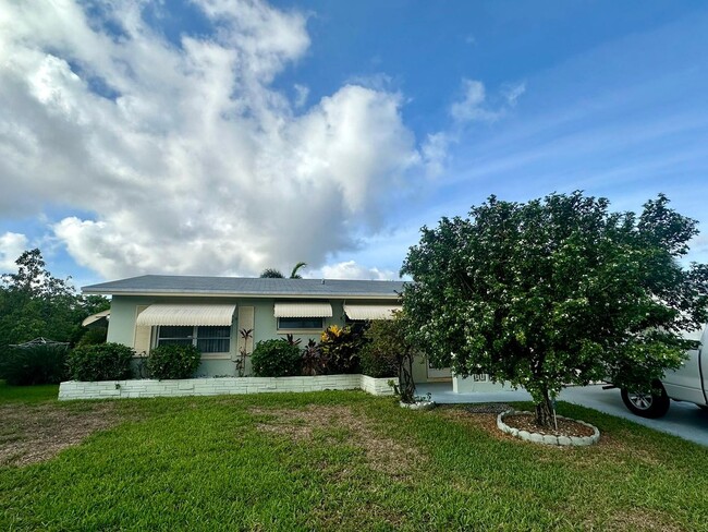 Building Photo - 55+ Community Tamarac Single Family 2 bedr...